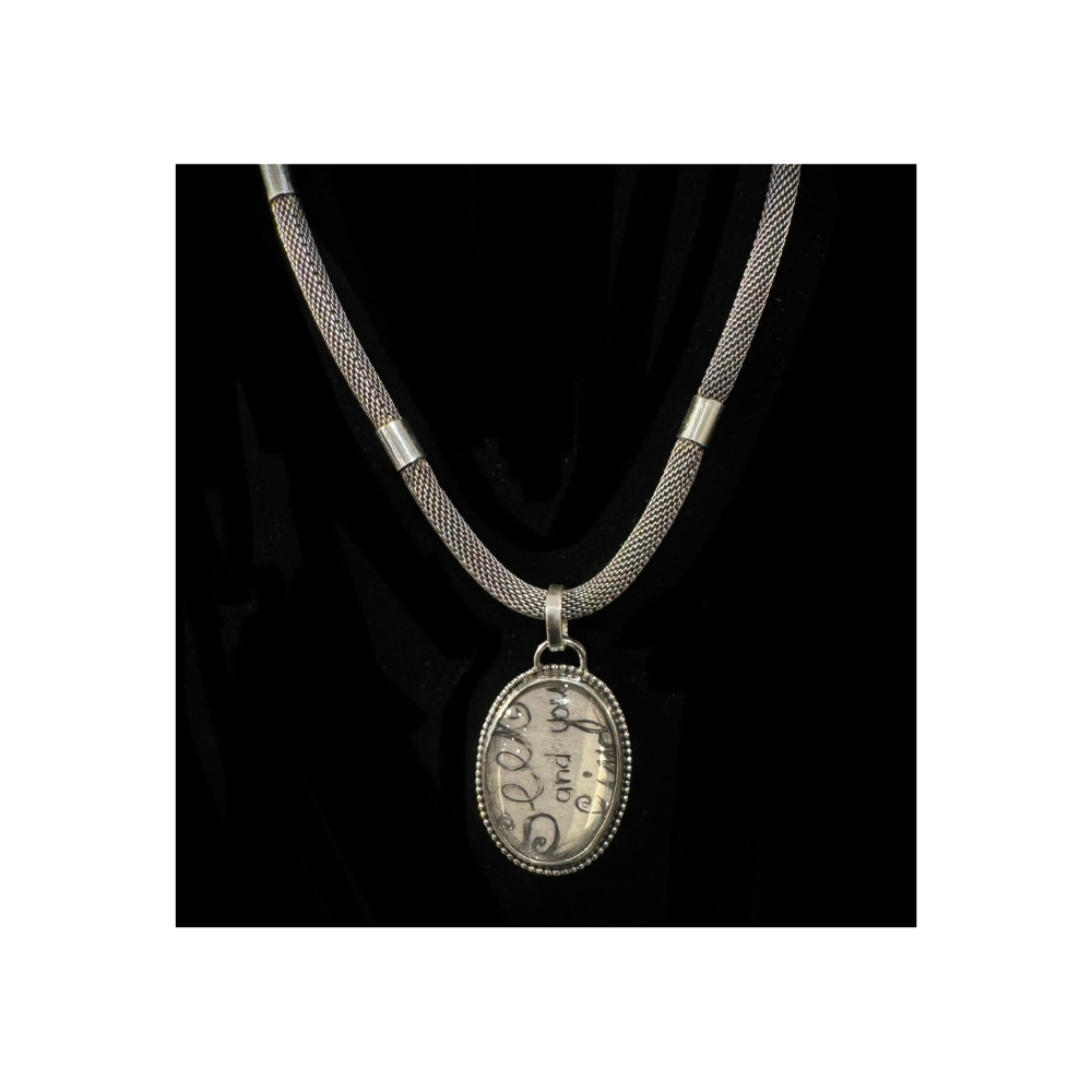 [157946049492] C Seek and Find Necklace